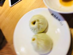 老面土猪肉包子-凤起龙游老面包子(凯德晶品店)