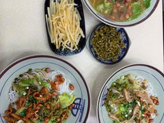 -龙记桂林米粉(财满街店)