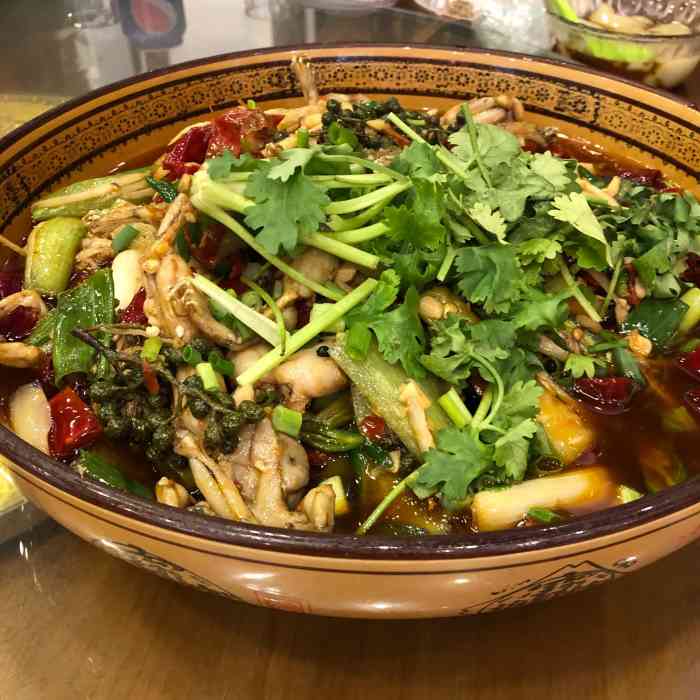 自然美酒家-"一直以为只有宜宾人爱吃齐猫儿永川的齐猫.