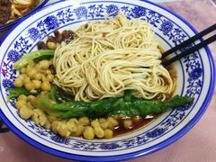 -渝之汇牛肉豌杂面