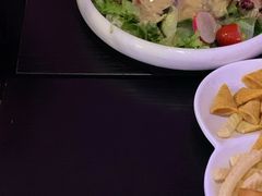 -樱花里音乐餐吧·牛扒椰子鸡(东圃店)