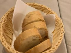 餐前面包-奥斯特牛排馆(圣母百花大教堂)