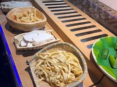 -牛里牛气· 榴莲海鲜鲜牛肉自助火锅·烤肉(横岗店)