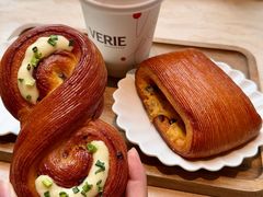 -VERIE BAKEHOUSE