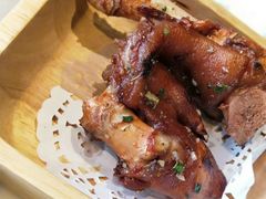 烤豬腳-雀蓝川菜(奥体广场店)