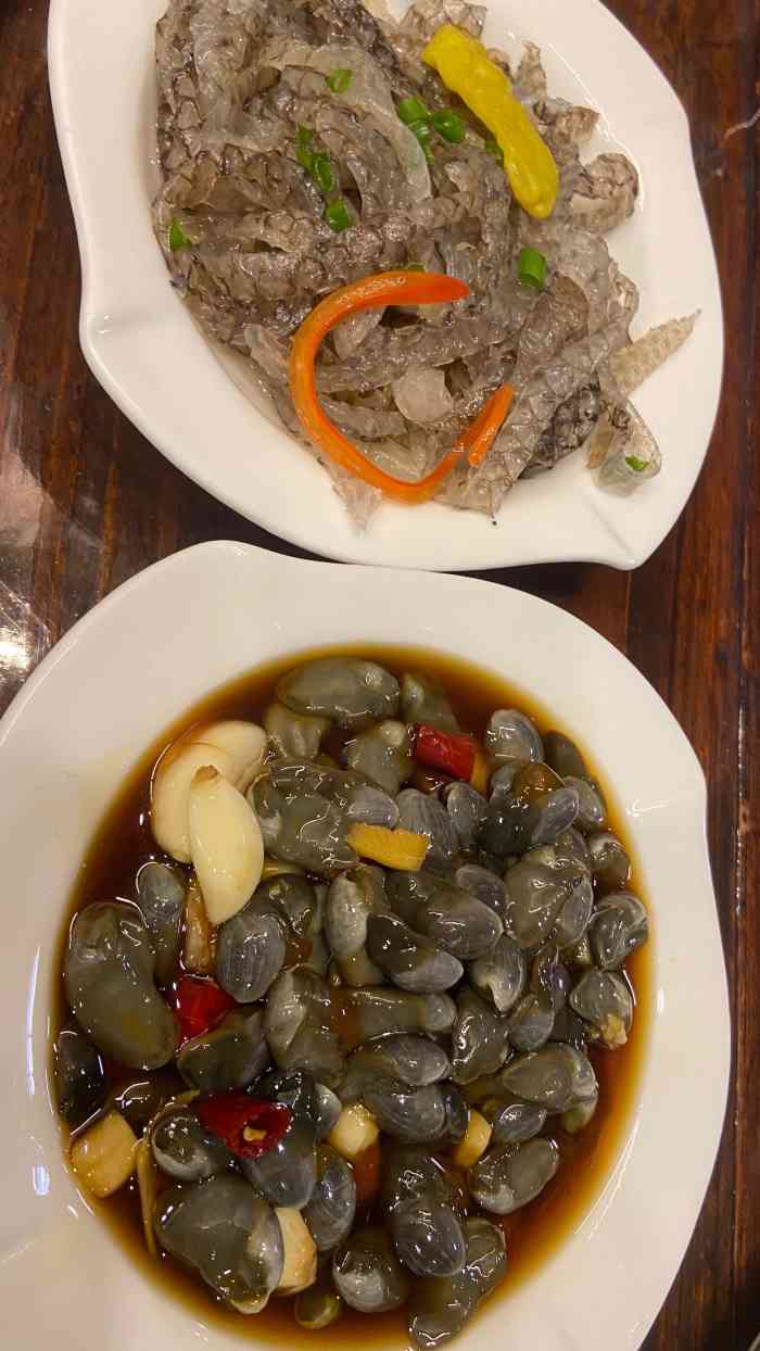 一般吧,味道没有想象中的好,可能是淡季的原因,海鲜个头也不是很大