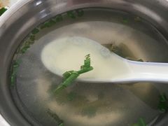 -灵山卢梅燕粉店