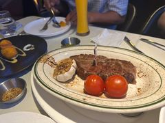 -MONICH牛排融合餐厅(和义大道购物中心店)