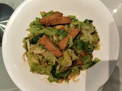 -鞍山大白鲨美食酒店