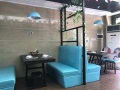 -茅炒屋龙虾·烧烤·湘菜(新河路店)