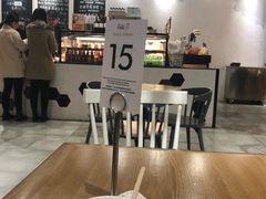 大堂-HELLO 27 意面·沙拉·帕尼尼