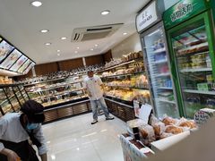 面包甜点陈列柜-长乐饼家(五羊新城店)