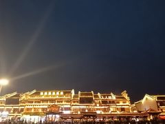 -巴陵广场