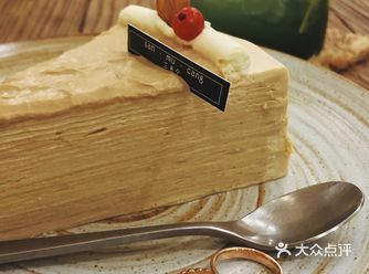 取到这款对戒时内心是充满喜悦的，它见证着我踏入人生的