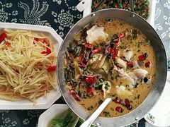-临江餐馆二楼美食部落