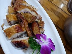 蒜香脆皮鸡（半只）-三羊居食府(文艺路店)