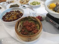 -鱼鲜饭香·招牌汽锅剁椒鱼头王