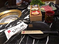 -山川小町·极番烧肉(新地假日广场店)