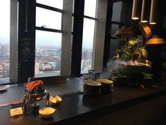 -唐拉雅秀酒店-西锦汇空中BBQ·思创餐厅