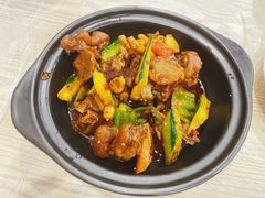 姜辣鸡爪烧猪脚-江城燕子大排档(江汉路步行街店)
