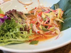 青芒果拌开胃虾-老滇山寨•云南特色菜•地方菜•民族风情歌舞表演(经开区店)