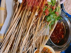 -马路边边串串香形象店(磐石路店)