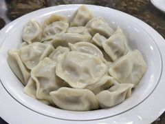 酸菜猪肉水饺-溢福香东北兄弟酱骨饺子馆(刘家冲店)
