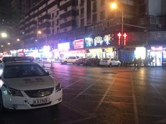 -食上东新街美食街区(民乐新都会店)