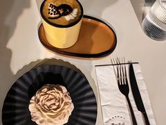 -潮一不贰·法式甜品·生日蛋糕·西式简餐(外滩店)