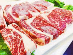 厚切雪花牛肉-虾弄弄海派小龙虾·牛羊蝎子火锅