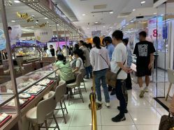 -六福珠寶(百联南方购物中心店)