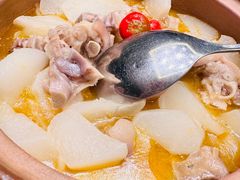 酸萝卜猪蹄煲-印巷里主题餐厅(马鞍山店)