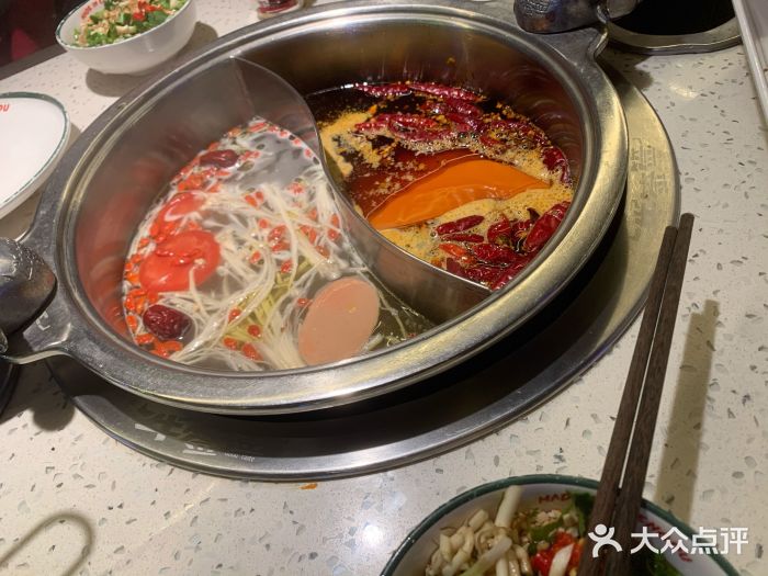 牛签签串串香(春熙路旗舰店)鸳鸯锅图片