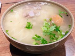 -亮亮面馆(经六路店)