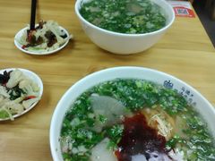 -马德元纯汤牛肉面(太奥广场店)