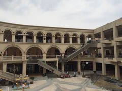 -王府井奥莱临潼小镇(临潼店)