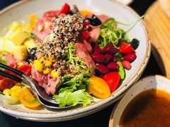 玫瑰牛肉藜麦色拉-ALLORA意大利餐厅(丰盛里店)