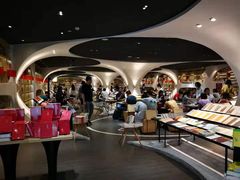 -钟书阁(珍园店)