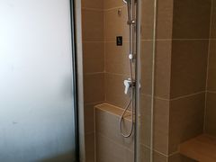 -杭州西湖湖滨银泰亚朵酒店