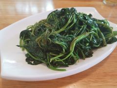 -兔行天下-鸿鹤鲜锅兔(中海国际店)