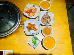 小菜-唯成•韩国炭火烤肉 유성고기