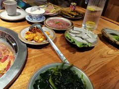 -城墙拐拐火锅(三峡广场黑金冠店)