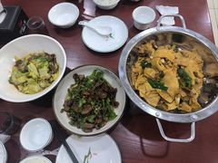 -湖南人家湘菜馆(镇江路店)