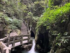 -龙水峡地缝景区