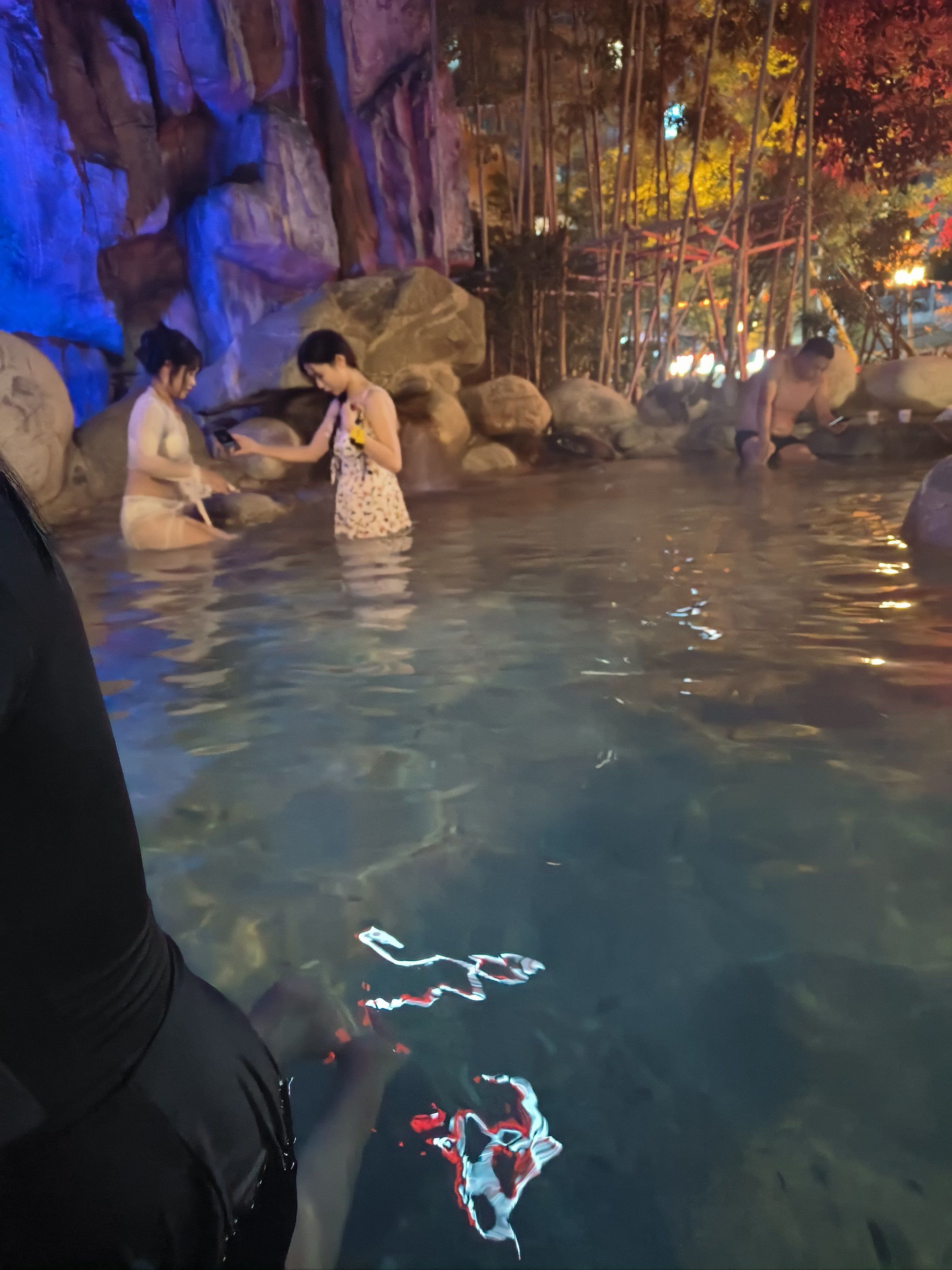 温泉小屋解压记