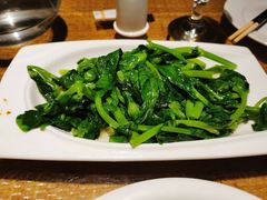 清炒豌豆苗-渝信川菜 · 川味家常菜(长安店)