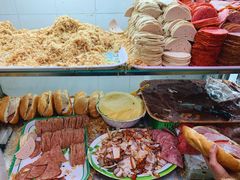 -Bánh Mì Huynh Hoa