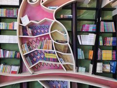 -钟书阁(松江泰晤士小镇店)