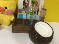 -志龙皇冠吃货椰子铺