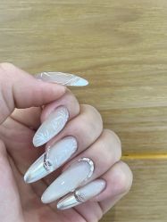 -纤贝儿美甲·科技美肤
